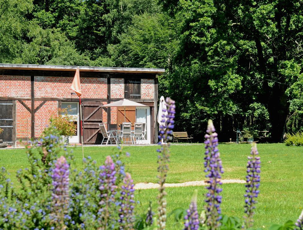 Bed and Breakfast Domaine De La Mesange Le Mesnil-Durand Exterior foto